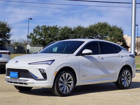 Used 2025 Buick Envista Avenir image 3