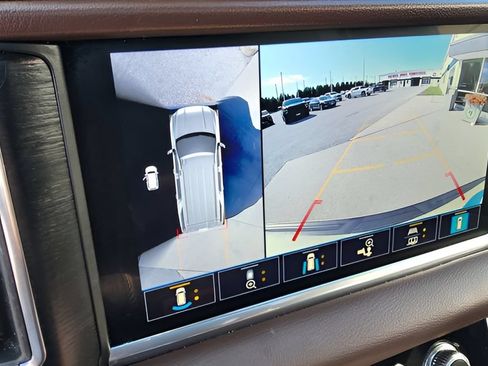 Used 2021 GMC Yukon Denali w/ Denali Premium Package AWD/4WD image 14