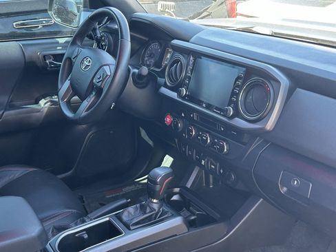Used 2021 Toyota Tacoma TRD Pro AWD/4WD image 7
