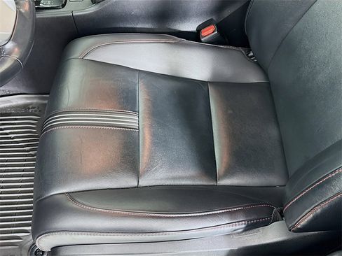 Used 2019 Toyota Highlander SE image 20