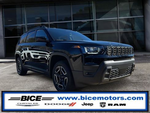 New 2026 Jeep Cherokee Laredo AWD/4WD image 1