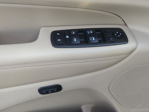 Used 2021 Jeep Grand Cherokee Limited w/ Trailer Tow Group IV image 16