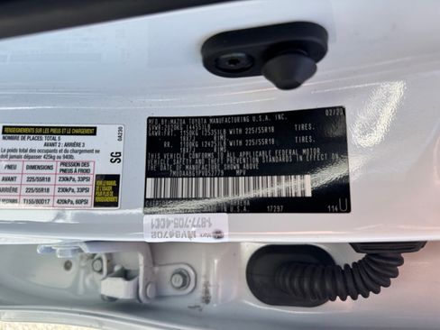 Used 2023 Toyota Corolla Cross XLE w/ Convenience Package image 20