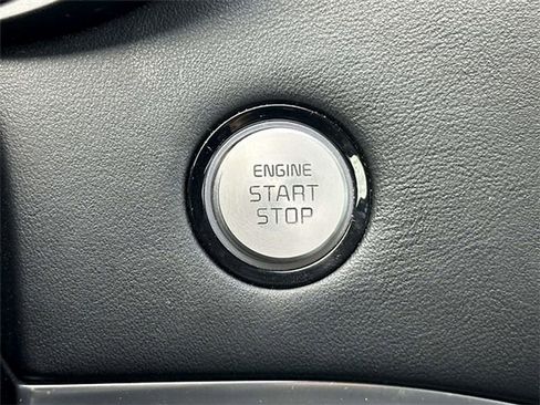 Used 2020 Kia Stinger GT2 image 21