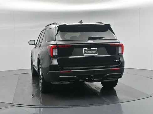 Used 2025 Ford Explorer ST-Line w/ ST-Line Street Pack image 29