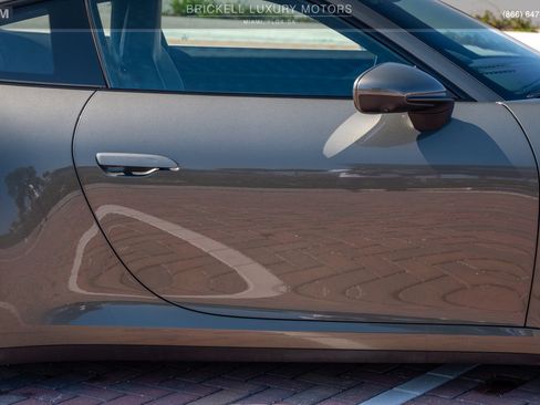 Used 2022 Porsche 911 Carrera RWD image 39