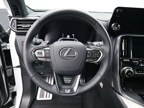 Used 2026 Lexus LX 600 F Sport image 19