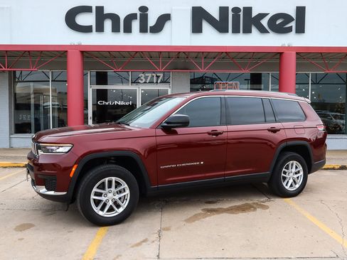 Used 2023 Jeep Grand Cherokee L Laredo image 1