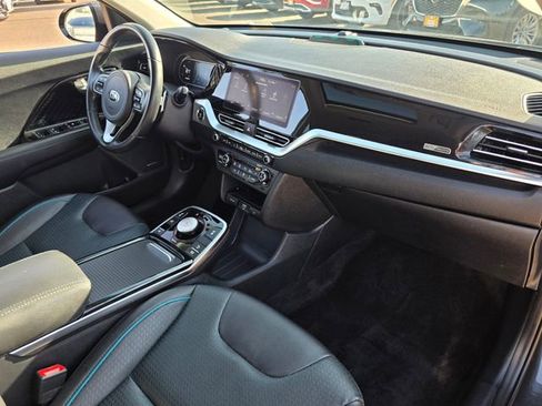 Used 2021 Kia Niro EX Premium FWD image 9