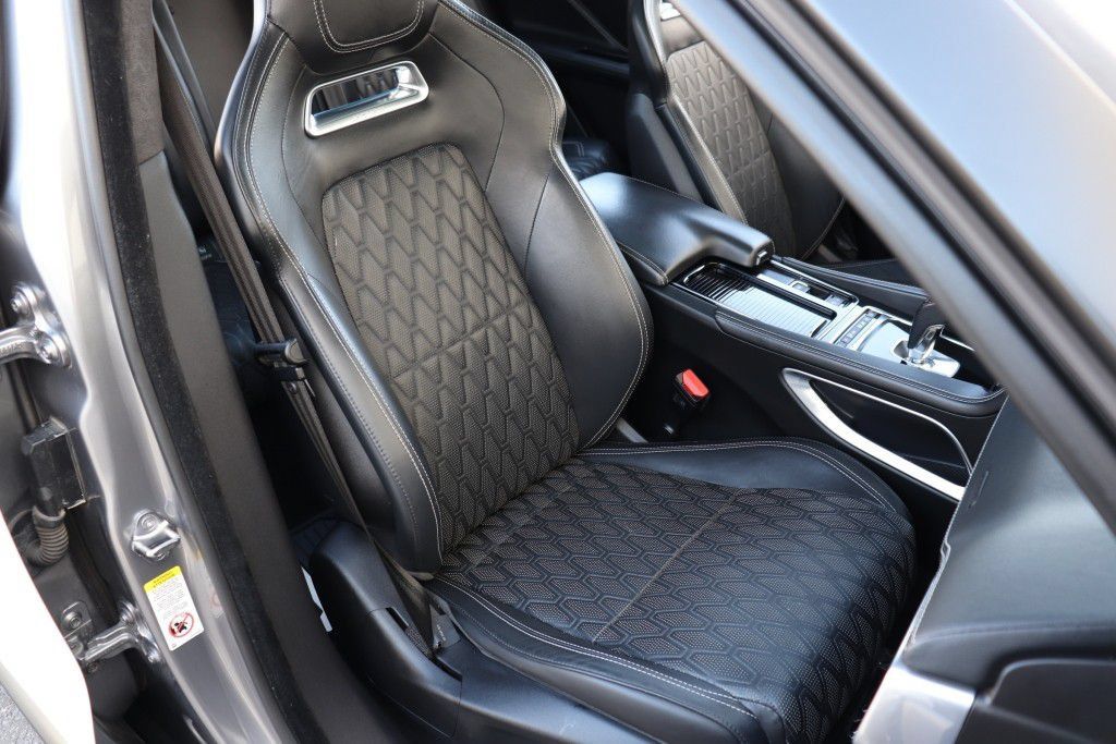 Used 2020 Jaguar F-PACE SVR AWD/4WD image 35