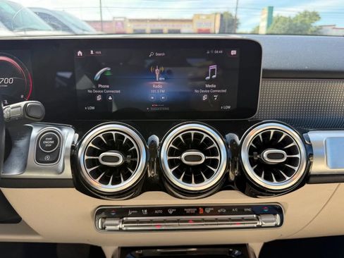 Used 2021 Mercedes-Benz GLB 250 image 16