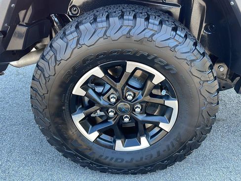 Used 2024 Jeep Wrangler Unlimited Rubicon 4xe AWD/4WD image 11