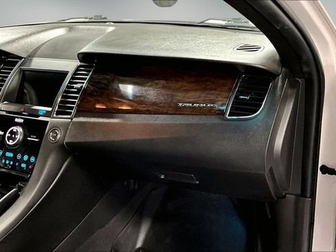 Used 2019 Ford Taurus Limited AWD/4WD image 25