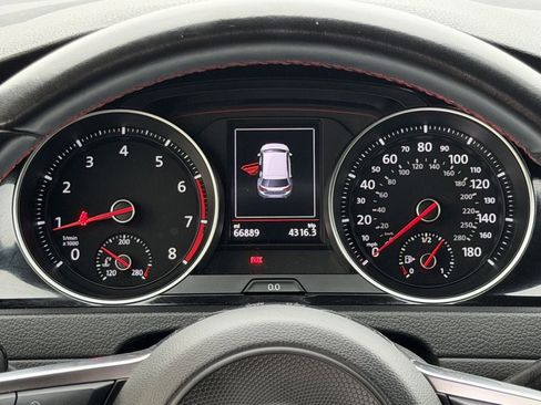 Used 2019 Volkswagen GTI SE FWD image 16