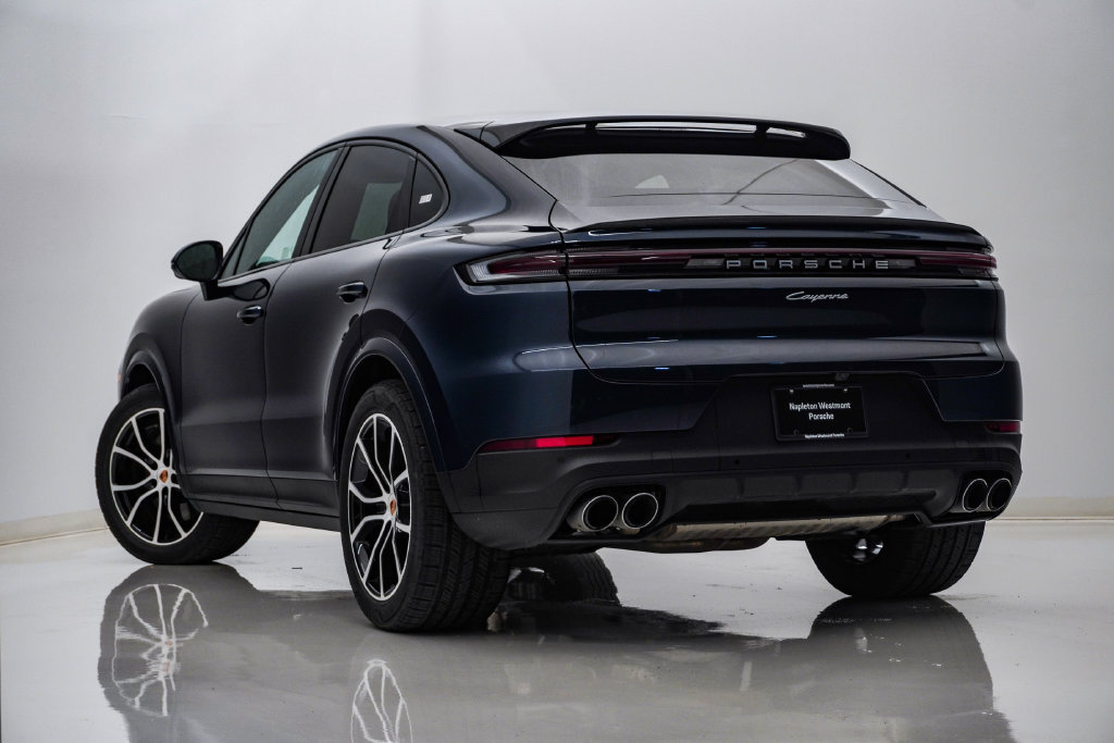 Certified 2026 Porsche Cayenne Coupe AWD/4WD image 3