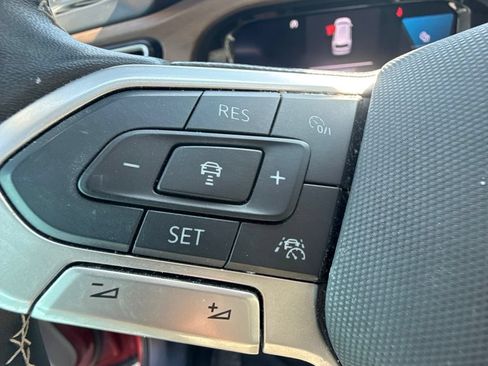 Used 2024 Volkswagen Atlas SE FWD image 14