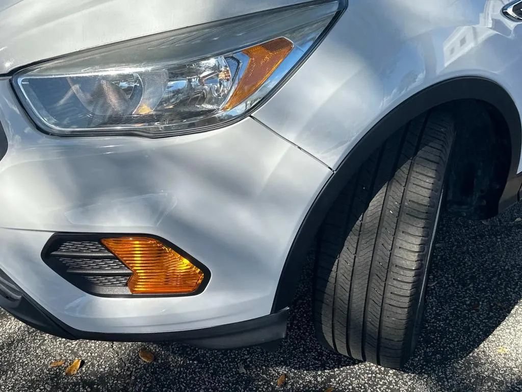 Used 2017 Ford Escape S FWD image 3
