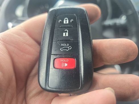 Used 2021 Toyota Highlander Platinum image 22