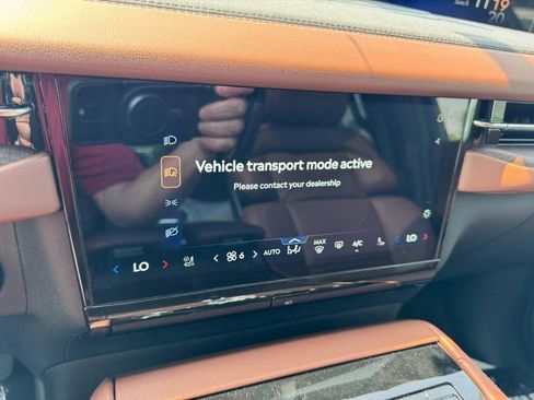 New 2025 Lincoln Navigator L Reserve image 23