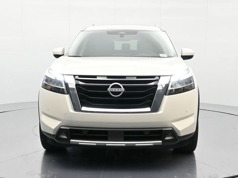 Certified 2023 Nissan Pathfinder Platinum image 2