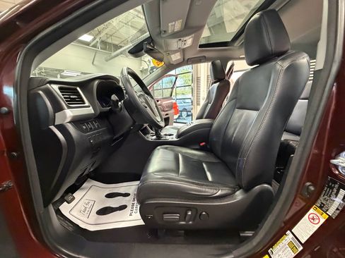Used 2018 Toyota Highlander XLE FWD image 60