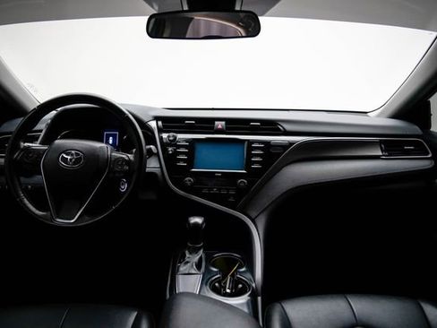 Used 2020 Toyota Camry SE image 26