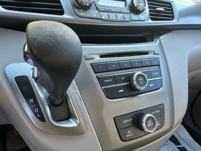 Used 2014 Honda Odyssey LX image 17