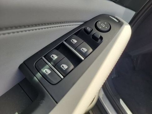 Used 2024 BMW X5 sDrive40i w/ Parking Assistance Package RWD image 15