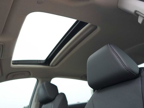 Used 2025 Honda Accord Touring image 25