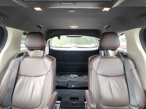Certified 2021 Toyota Sienna Platinum AWD/4WD image 12