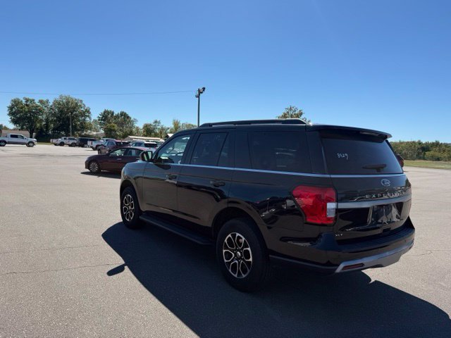Used 2024 Ford Expedition XLT AWD/4WD image 6