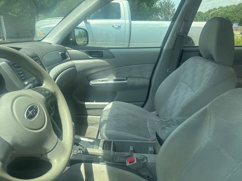 Used 2010 Subaru Forester 2.5X AWD/4WD image 12