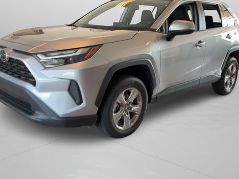 Certified 2025 Toyota RAV4 XLE FWD image 30
