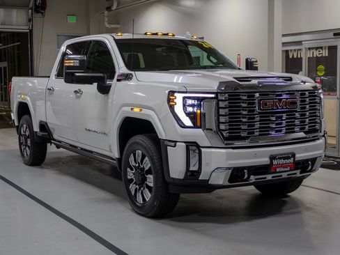 Used 2024 GMC Sierra 3500 Denali w/ Denali Reserve Package image 5