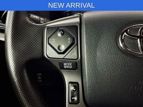 Used 2020 Toyota Tacoma TRD Off-Road w/ Technology Package image 19