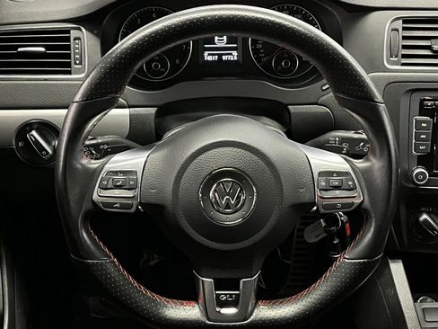 Used 2013 Volkswagen Jetta GLI image 7