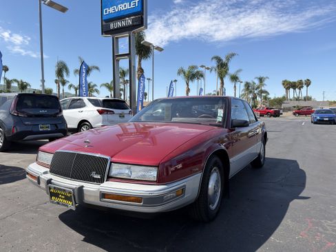 Used 1988 Buick Riviera Coupe FWD image 4