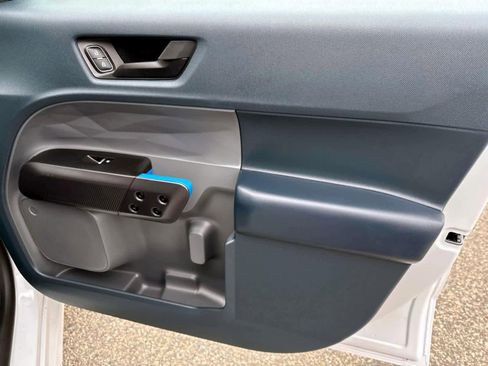 Used 2025 Ford Maverick Lobo image 11