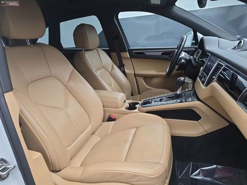 Used 2018 Porsche Macan S image 53