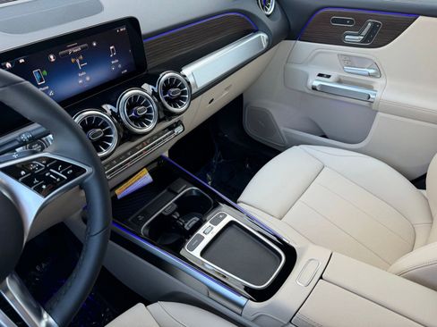 New 2026 Mercedes-Benz GLB 250 4MATIC image 27