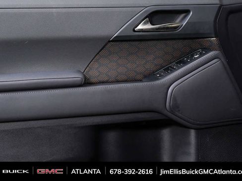 Used 2024 Lexus GX 550 w/ Accessory Package (2T) AWD/4WD image 6