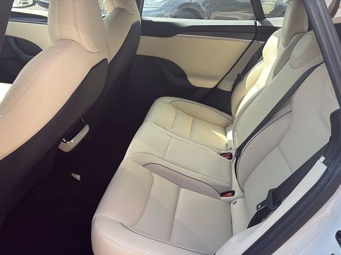 Used 2022 Tesla Model S Plaid AWD/4WD image 18