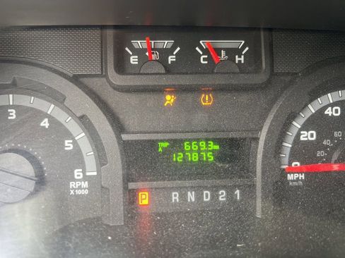 Used 2013 Ford E-250 and Econoline 250 w/ PWR Group image 13