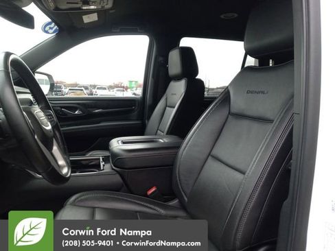 Used 2023 GMC Yukon Denali image 23