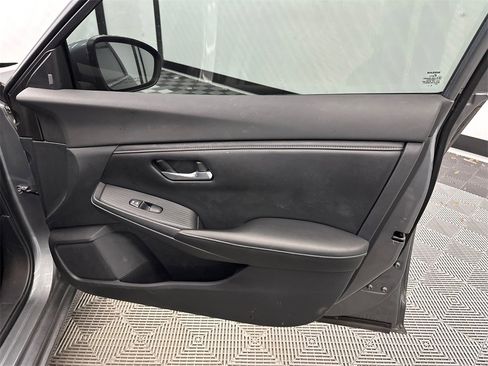 Used 2020 Nissan Sentra SV image 12