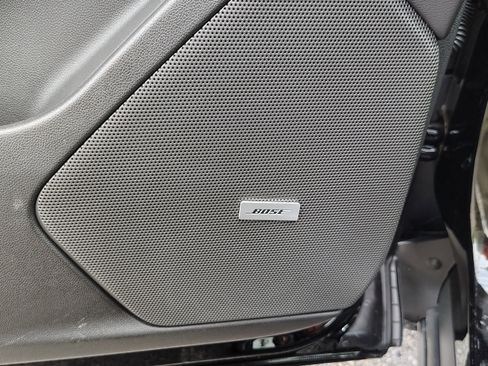 New 2025 Cadillac XT6 Luxury image 14