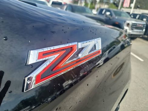 Used 2020 Chevrolet Silverado 1500 RST image 9