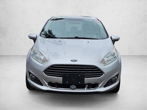 Used 2014 Ford Fiesta Titanium image 2