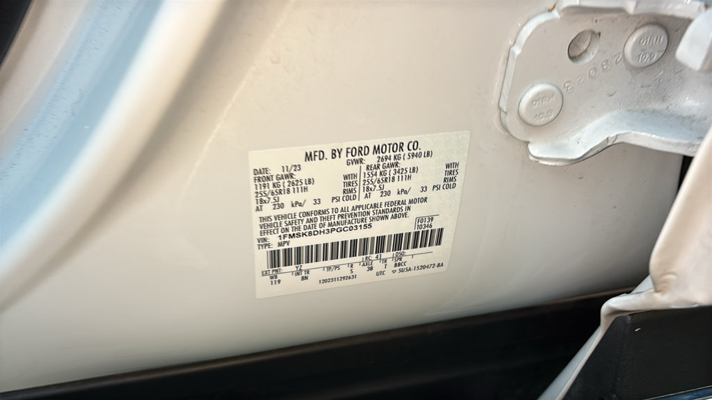 Used 2023 Ford Explorer XLT AWD/4WD image 34
