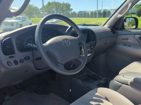 Used 2007 Toyota Sequoia SR5 RWD image 9